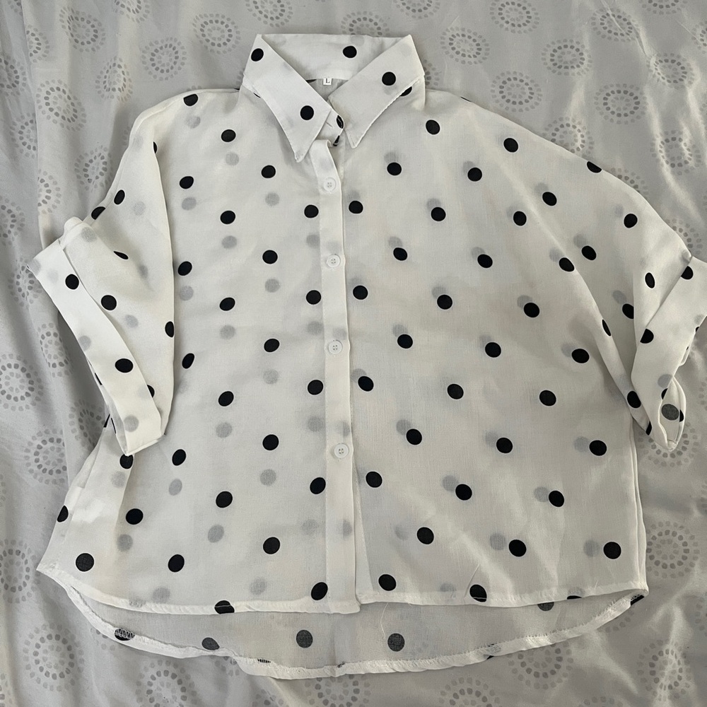 Polka dot button down shirt cropped L